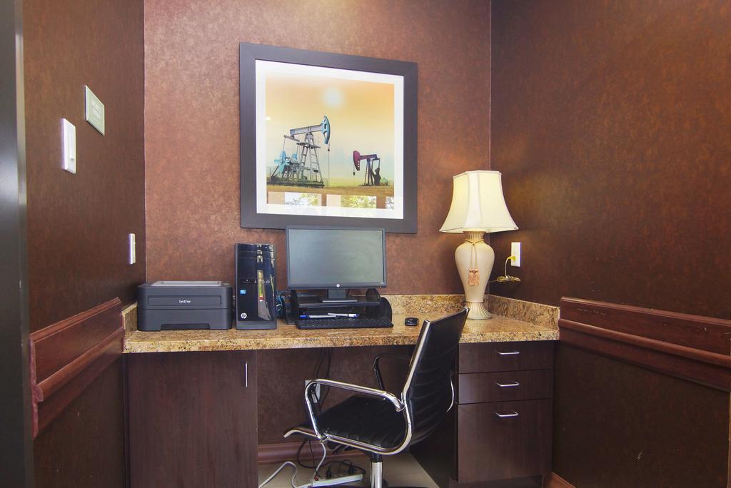 Americas Best Value Inn & Suites Cuero Exterior photo